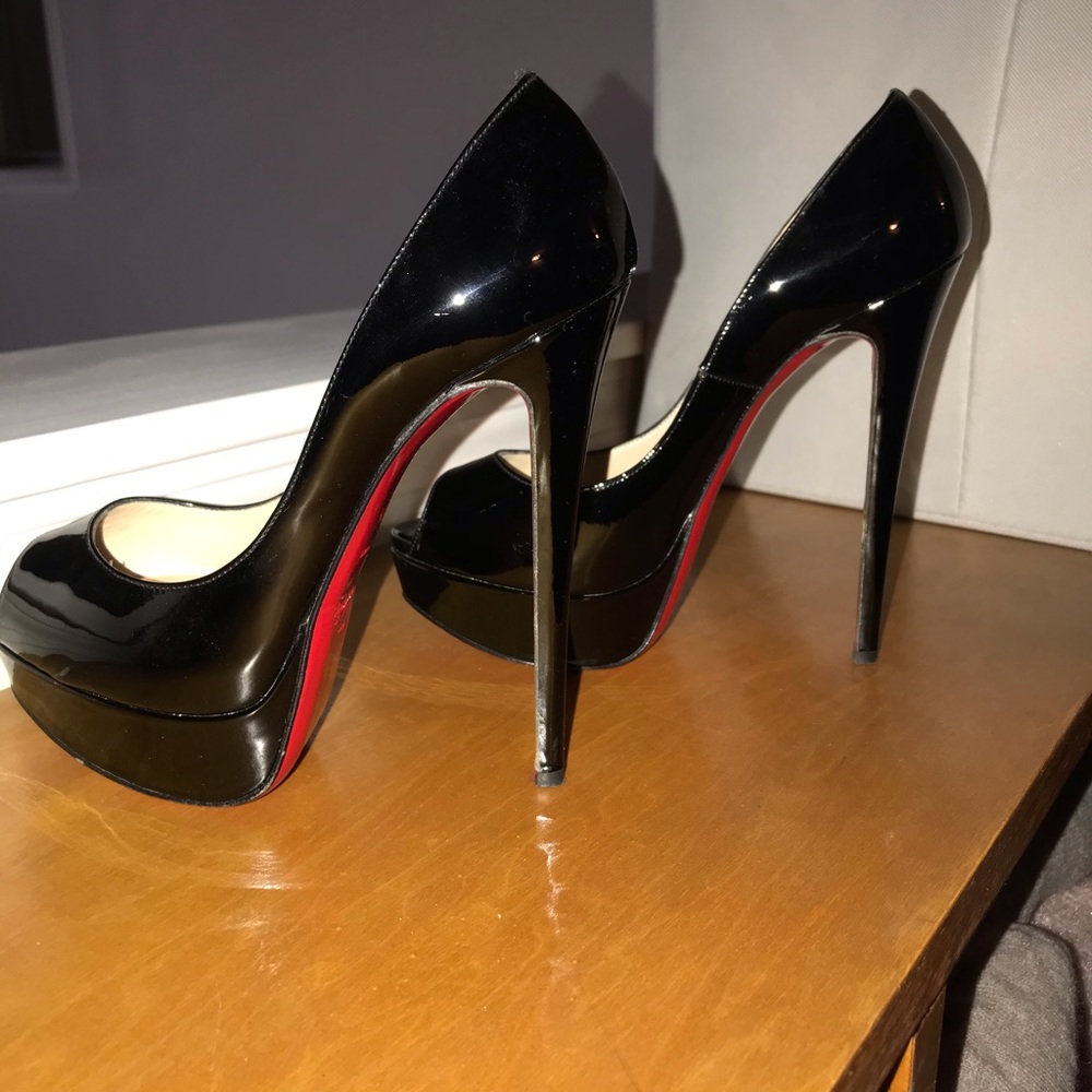 Christian Louboutin Lady Peep